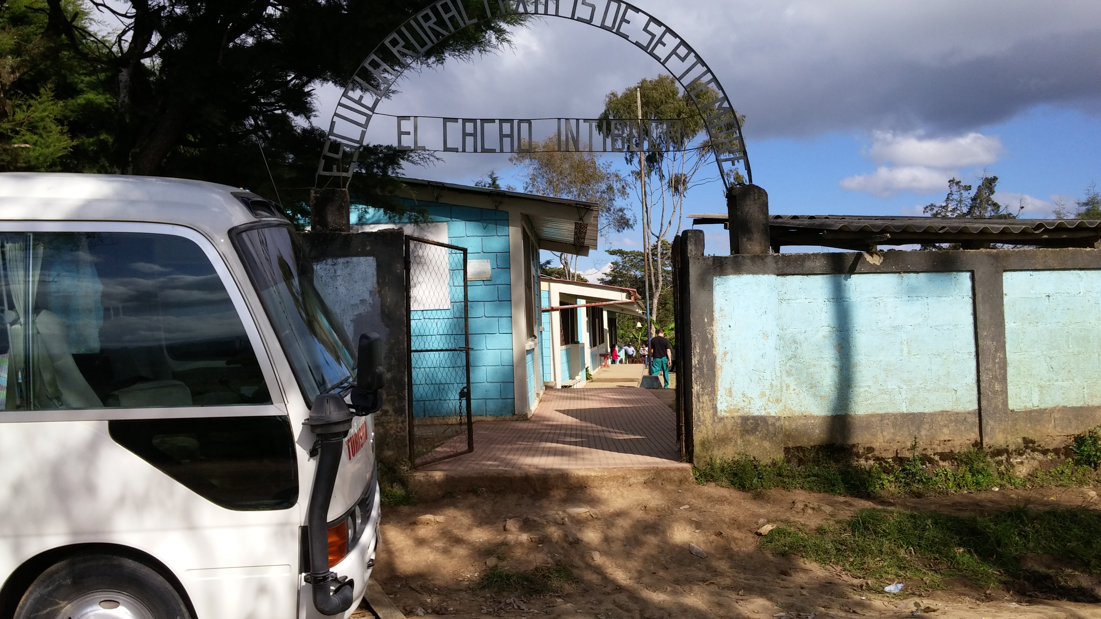 Entrance to the school in El Cacao